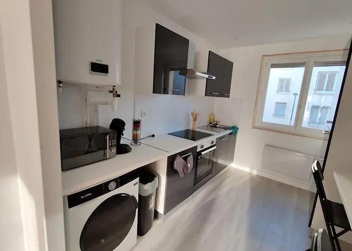 Meuble F4 Centre Proche Gare Sncf, Stade Rugby, Jaude, Apartment Clermont-Ferrand