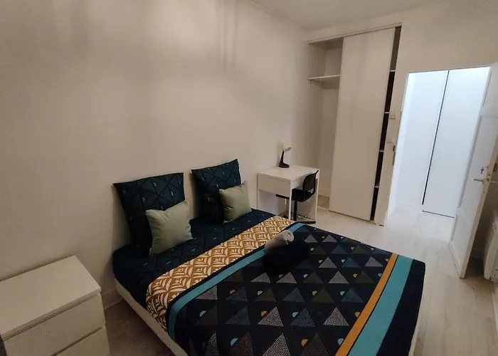 Meuble F4 Centre Proche Gare Sncf, Stade Rugby, Jaude, Apartment