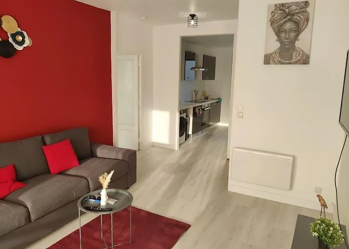 Meuble F4 Centre Proche Gare Sncf, Stade Rugby, Jaude, *